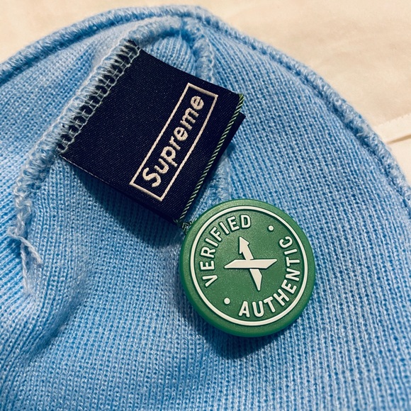 Supreme Beanie - Picture 2 of 4